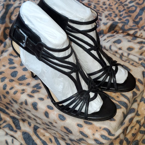 Cole Haan Verona  Nike Air T-Strap 4"Heels - Picture 11 of 13